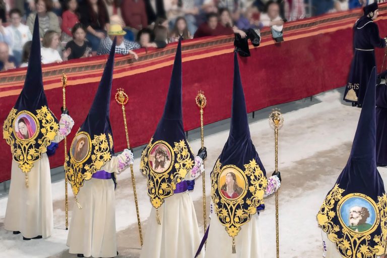 Dónde Aparcar en Sevilla en Semana Santa